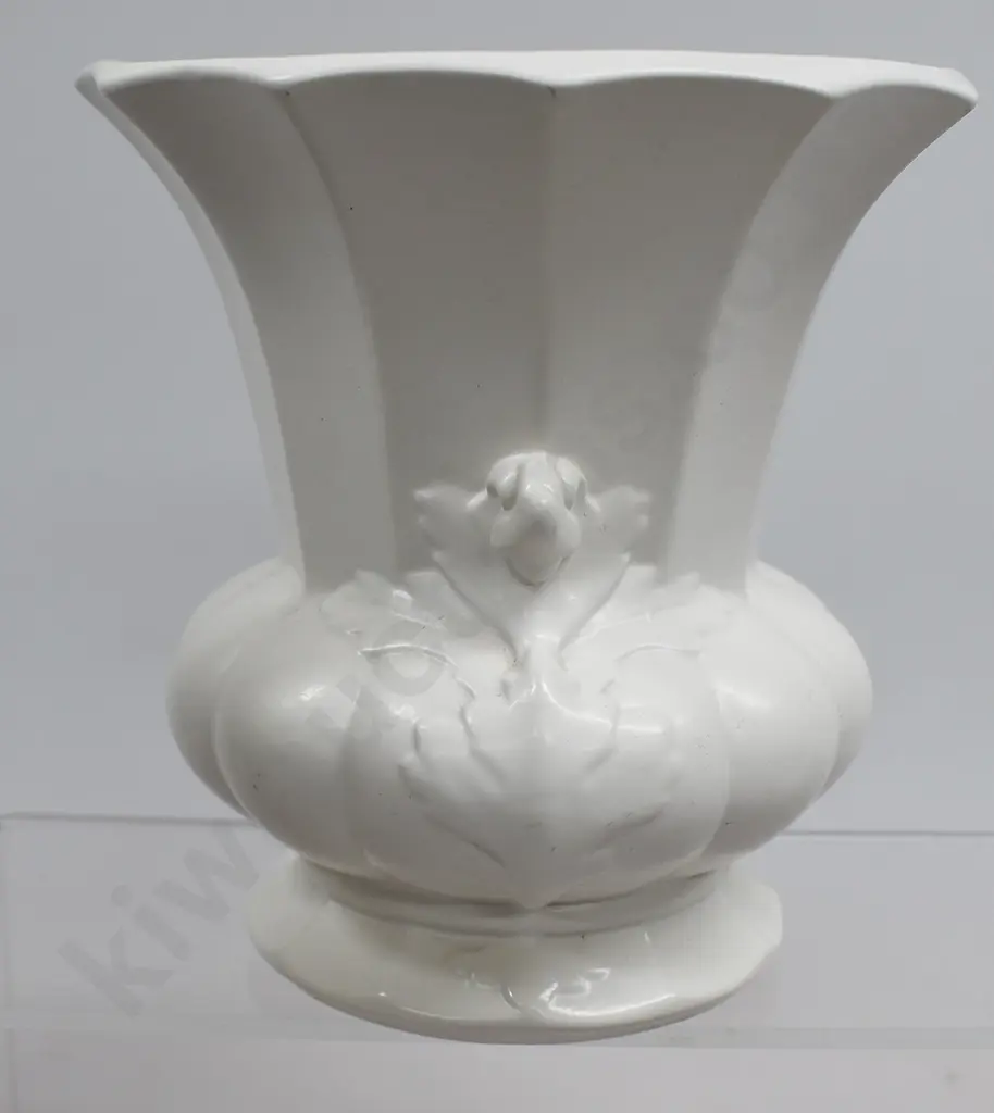 CROWN LYNN FLAT TOP URN VASE NUMBER 603 Image 1++