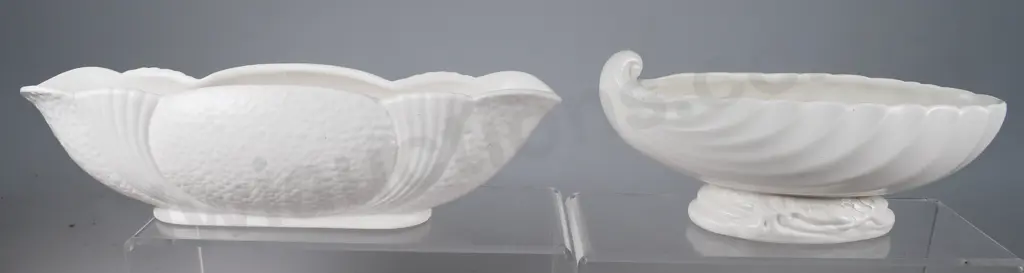CROWN LYNN WHITE POTTERY MANTLE VASES Image 1++