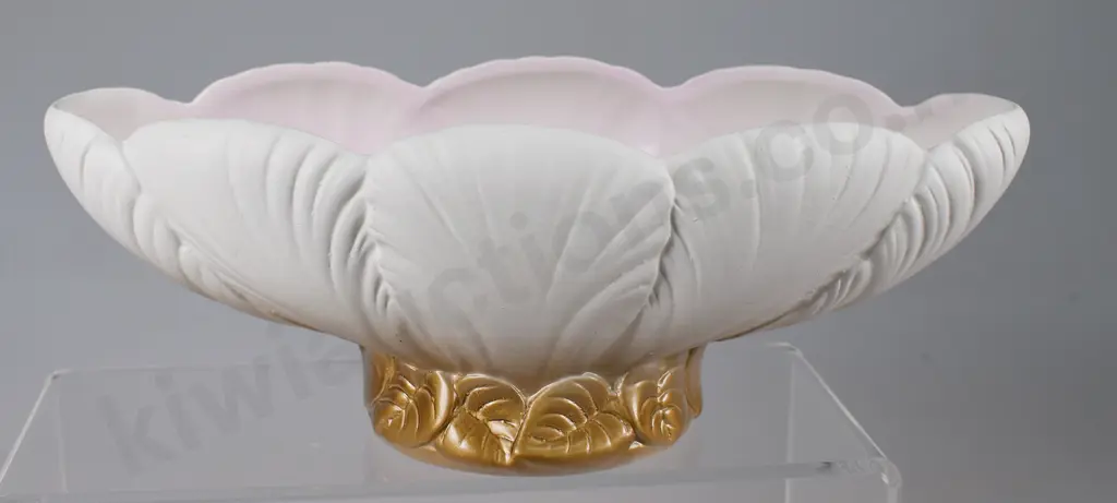 CROWN LYNN WHITE POTTERY MANTLE VASES Image 1++