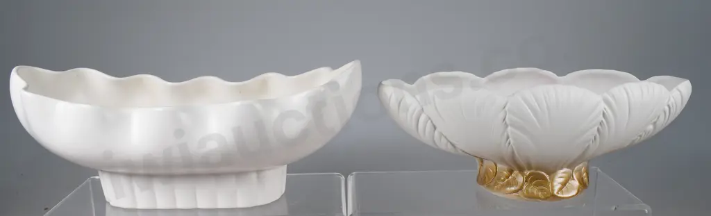CROWN LYNN WHITE POTTERY MANTLE VASES Image 1++