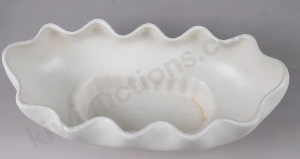 CROWN LYNN WHITE POTTERY MANTLE VASES Image 1++