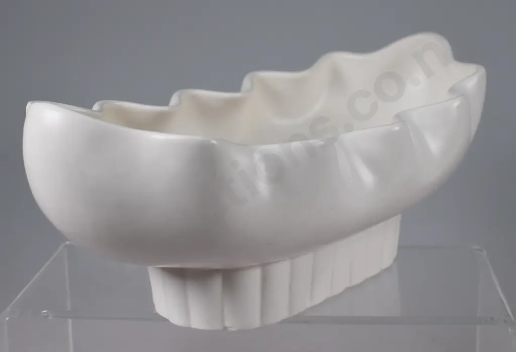 CROWN LYNN WHITE POTTERY MANTLE VASES Image 1++