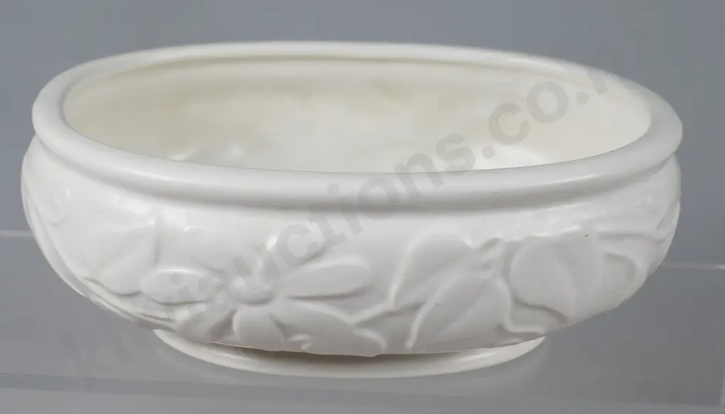 CROWN LYNN WHITE POTTERY VASES Image 1++