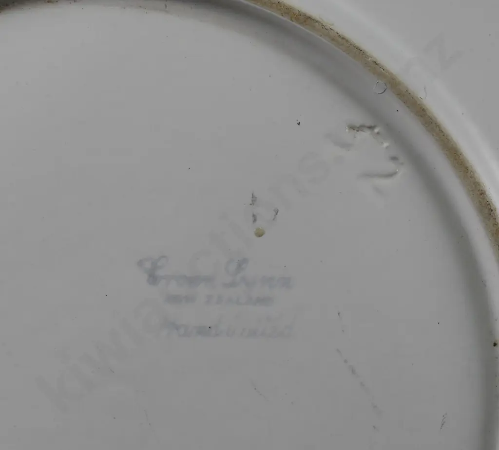 CROWN LYNN HAND POTTED FLOAT BOWLS Image 1++