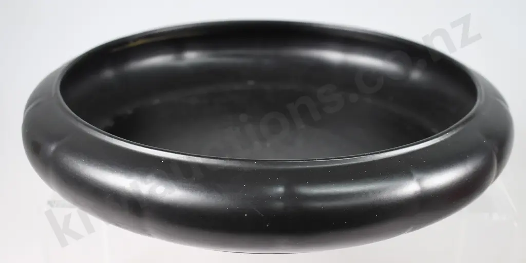 CROWN LYNN BLACK FLOAT BOWL Image 1++