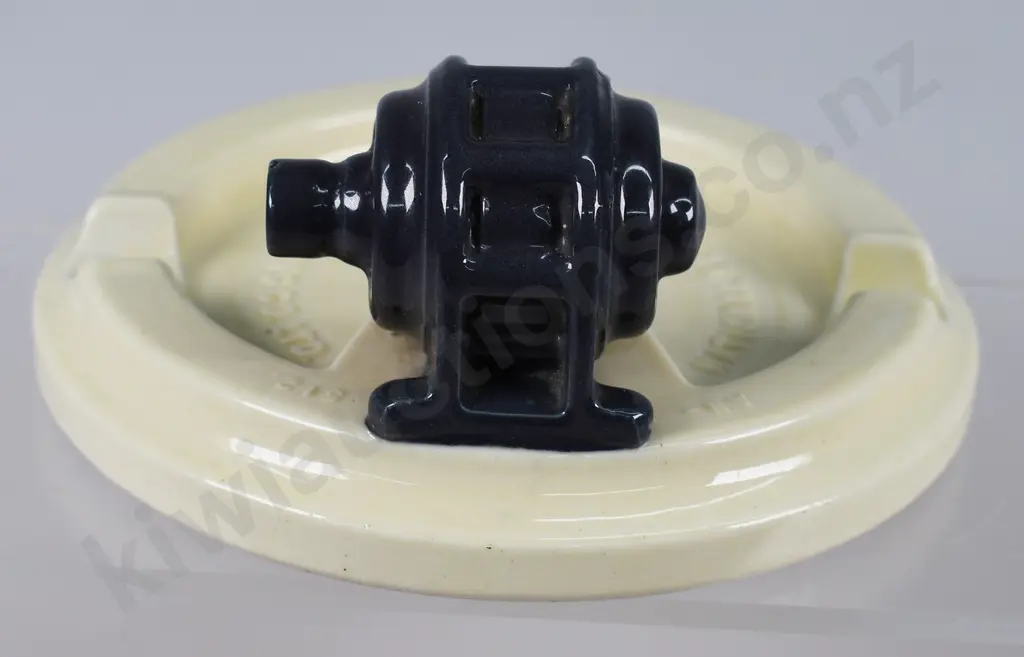 TEMUKA PROMOTIONAL ASHTRAY FOR GENERAL ELECTRIC MOTORS Image 1++