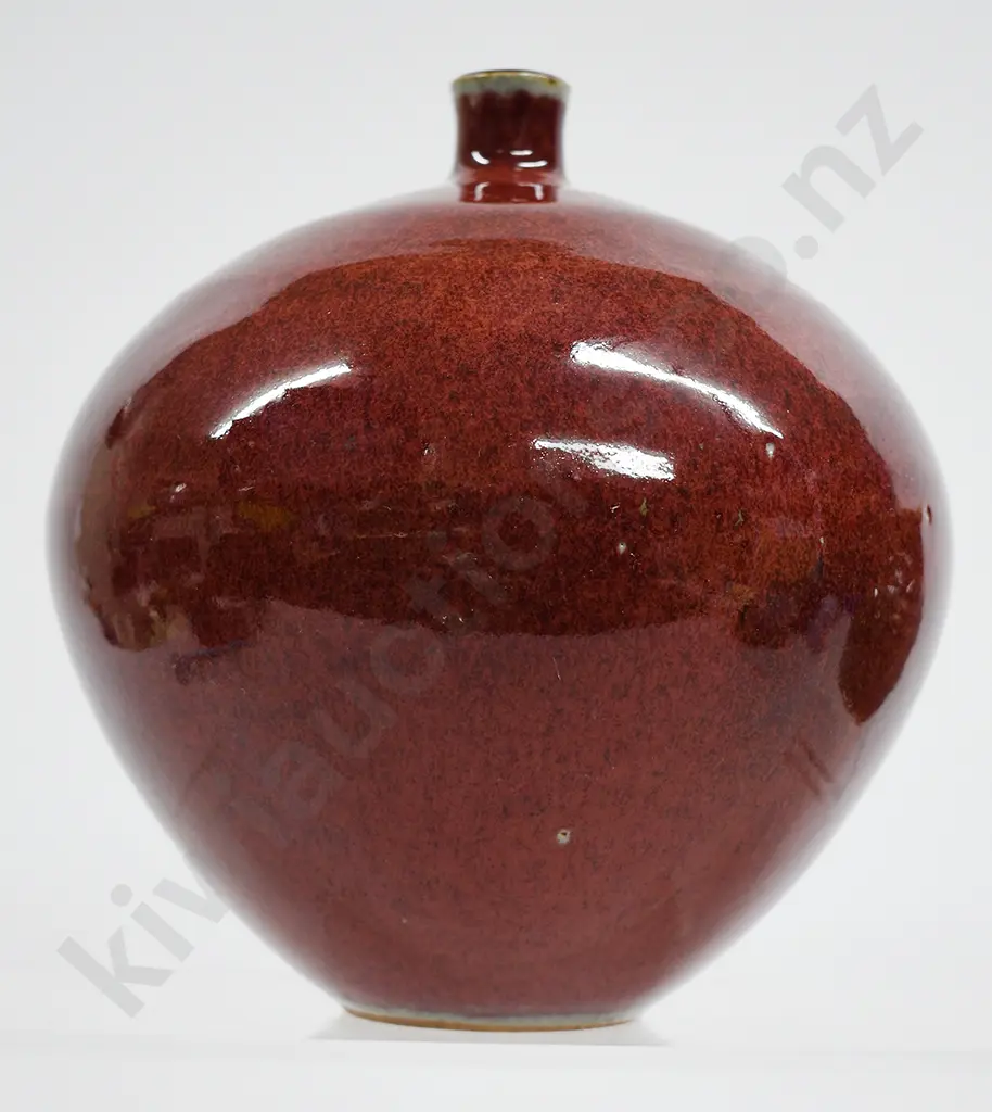 CAMPBELL HEGAN VASE & JUG Image 1++