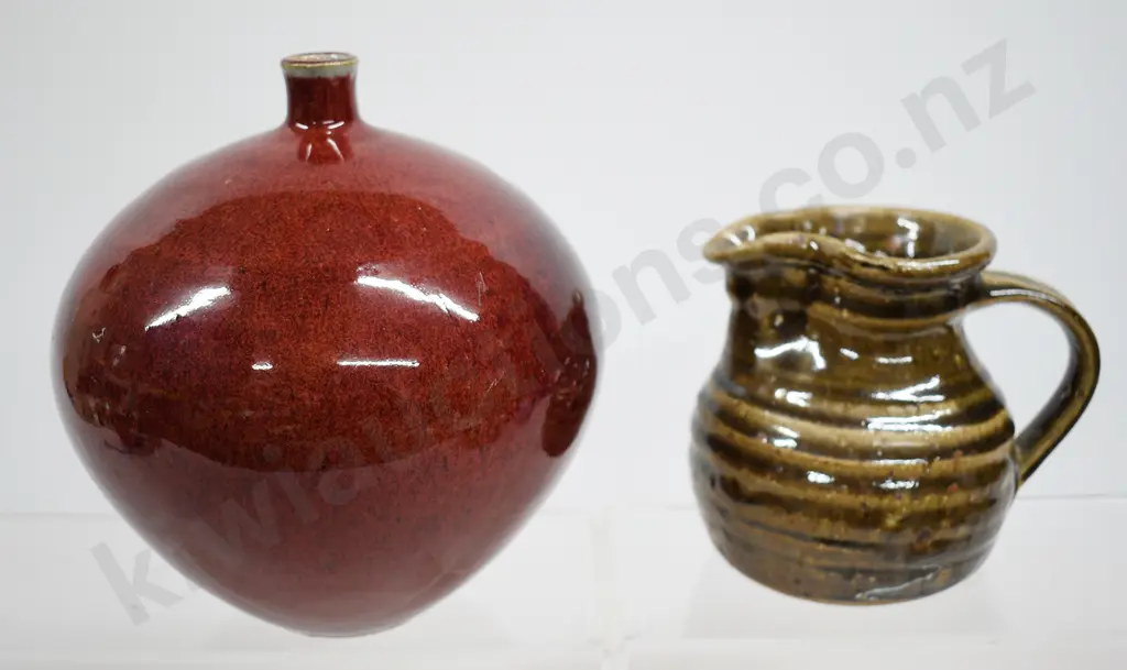 CAMPBELL HEGAN VASE & JUG Image 1++