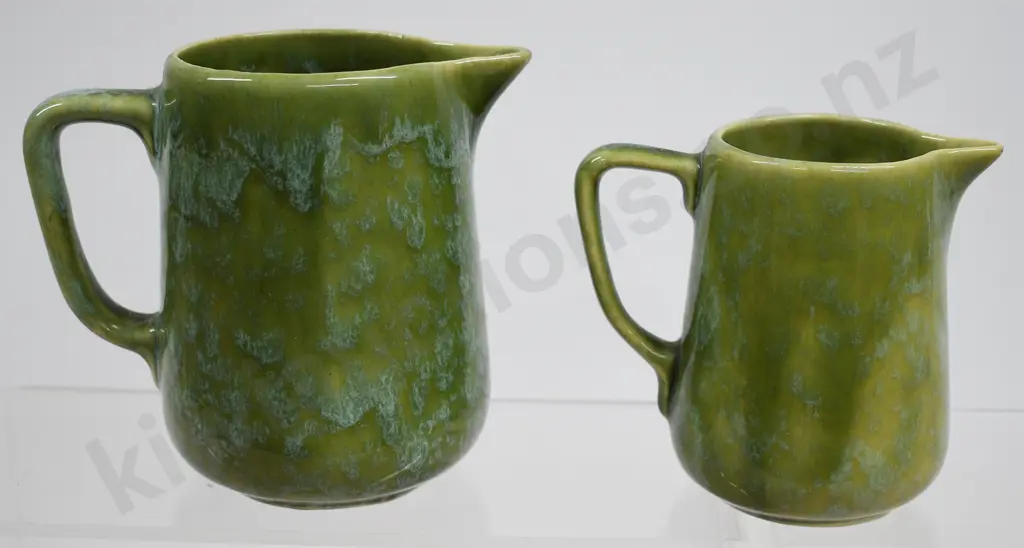TEMUKA WARE GRADUATED SET OF MILK JUGS Image 1++