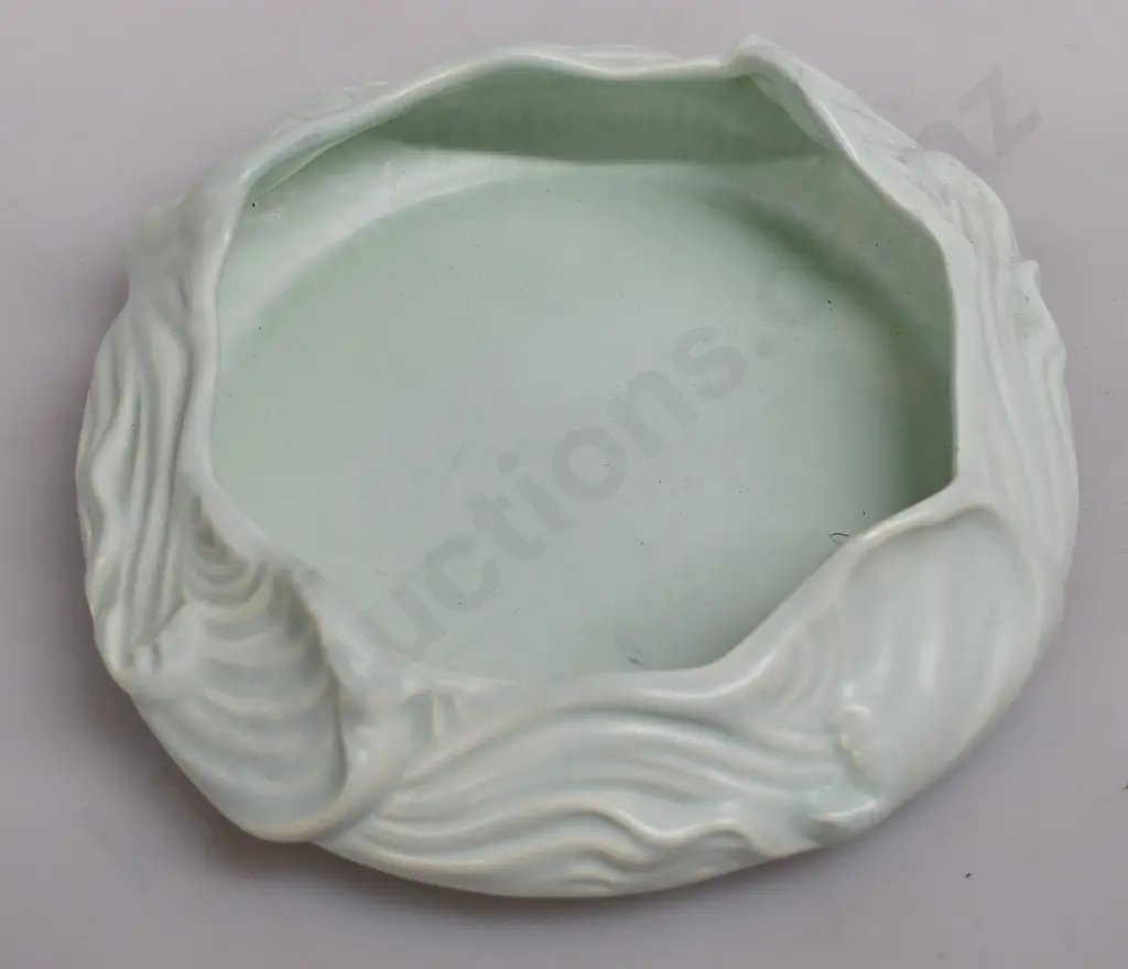 CROWN LYNN WAVES BOWL MINT GREEN Image 1++