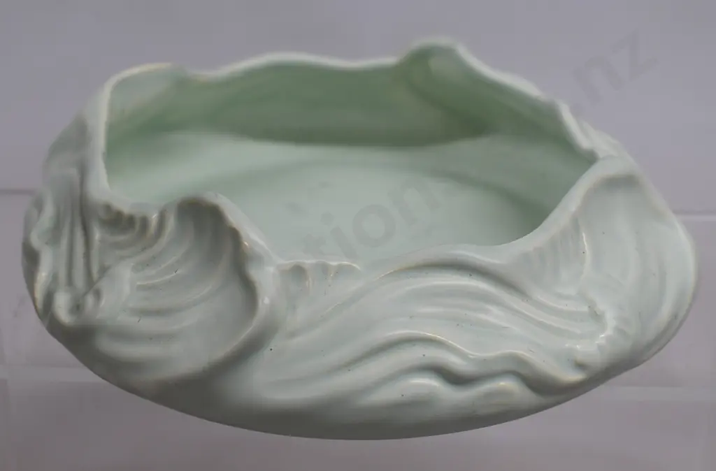 CROWN LYNN WAVES BOWL MINT GREEN Image 1++