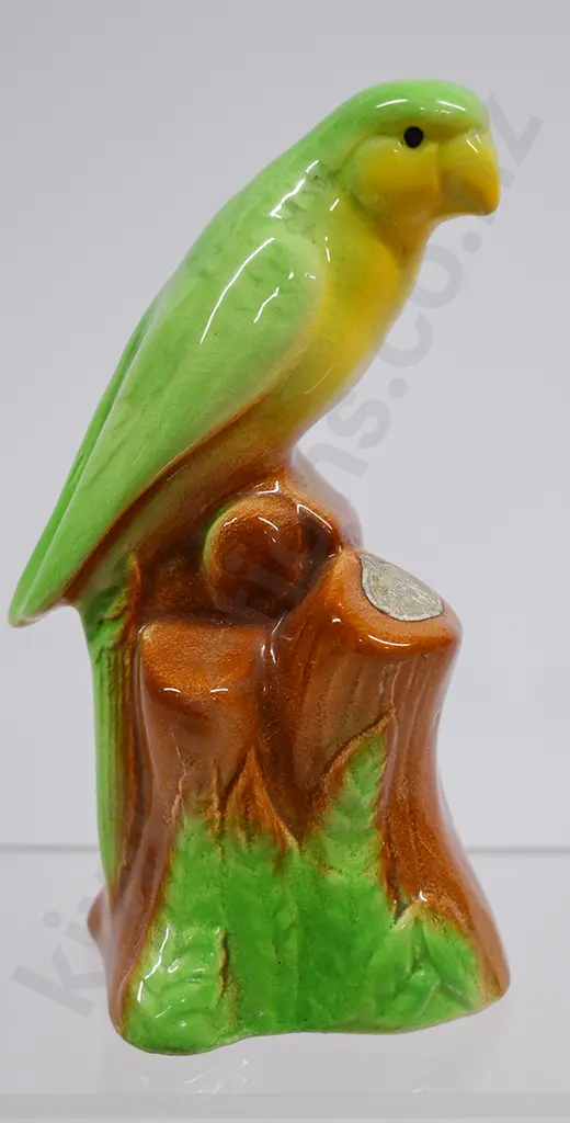 CROWN LYNN PARROT 182 Image 1++