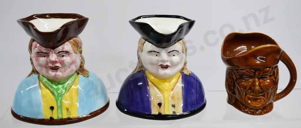 CROWN LYNN GILBY GIN AND TOBY JUGS Image 1++