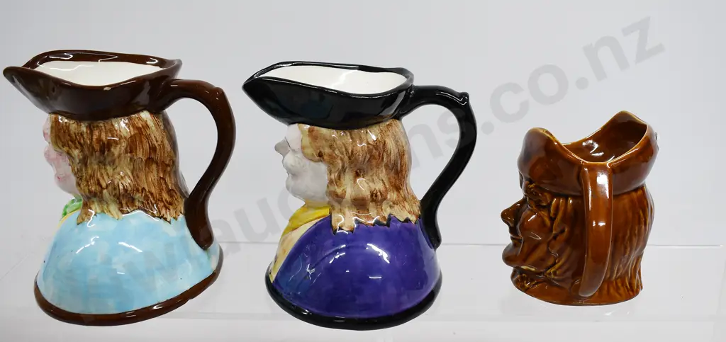 CROWN LYNN GILBY GIN AND TOBY JUGS Image 1++