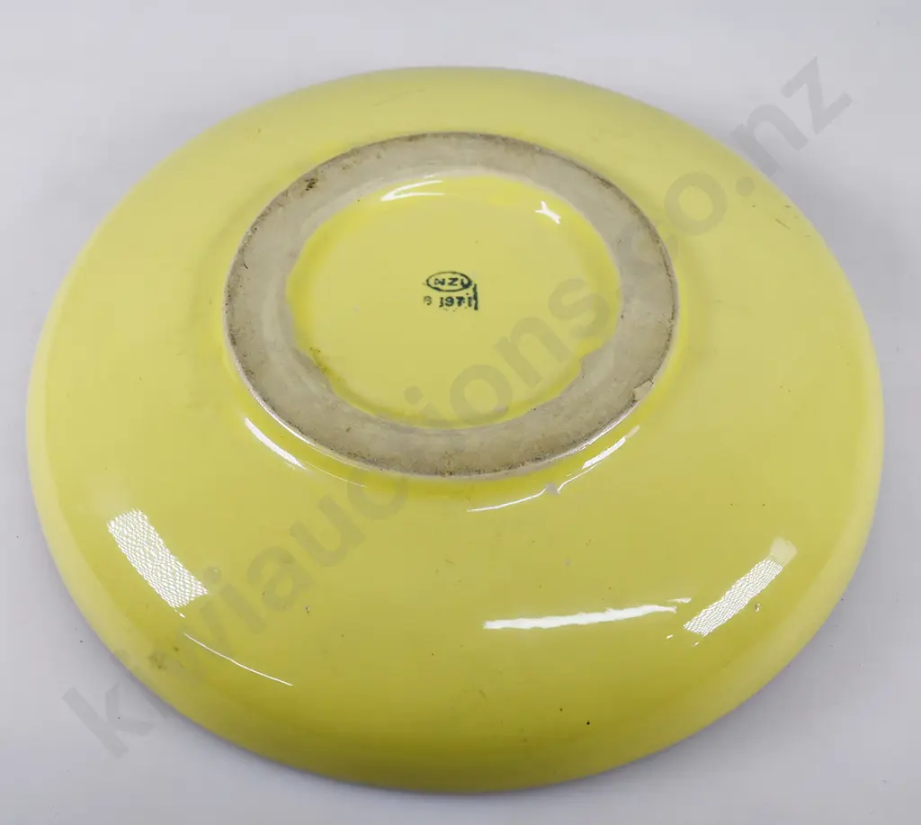 NZI YELLOW GLAZED FLOT BOWL Image 1++