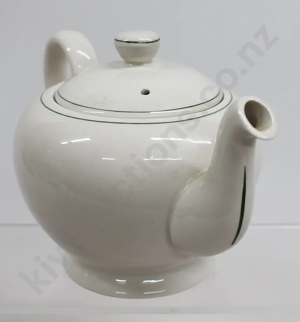 CROWN LYNN NEW ZEALAND ARMY TEAPOT Image 1++