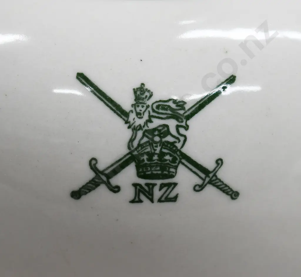 CROWN LYNN NEW ZEALAND ARMY TEAPOT Image 1++
