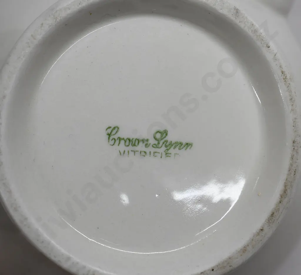 CROWN LYNN NEW ZEALAND ARMY TEAPOT Image 1++