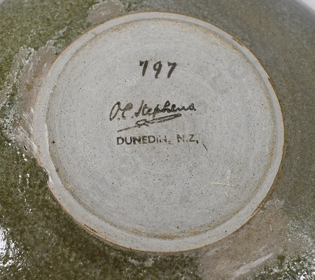 O C STEPHENS DUNEDIN PLATES ORON OXIDE GLAZE Image 1++