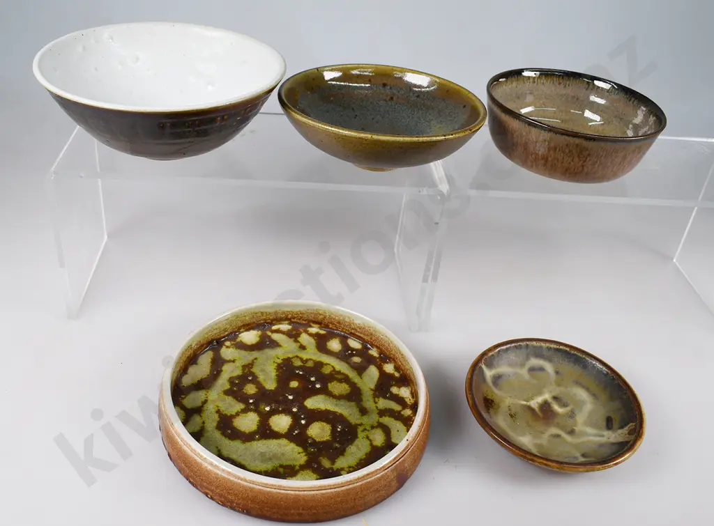 O C STEPHENS DUNEDIN BOWLS & DISHES Image 1++