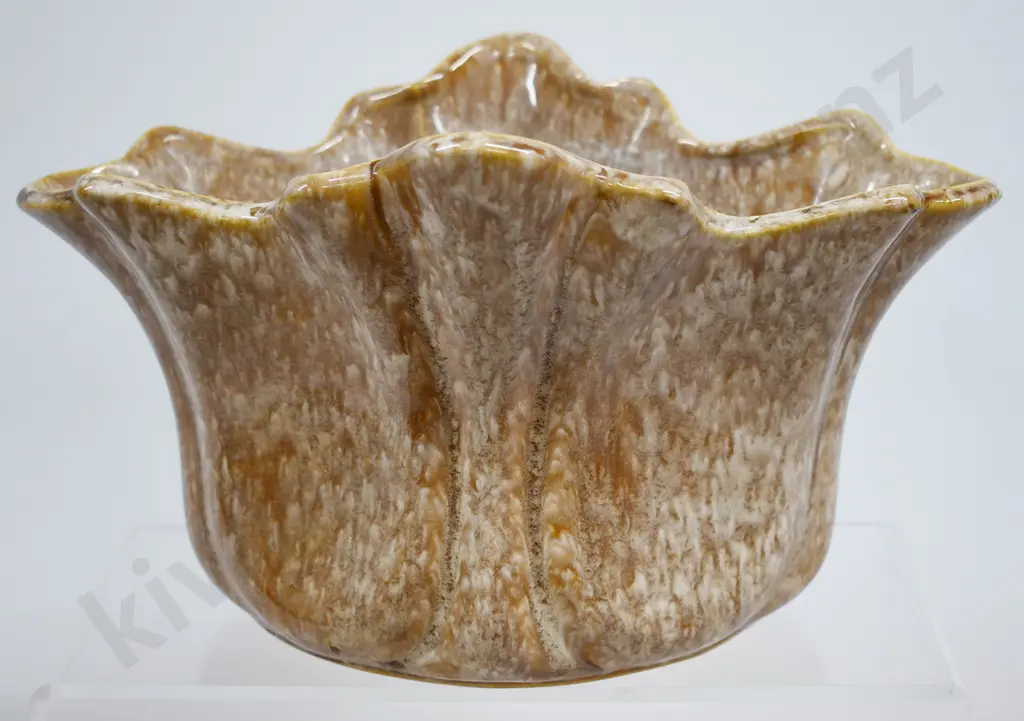 CROWN LYNN FLUTED COW BELL VASE NUMBER 44 Image 1++