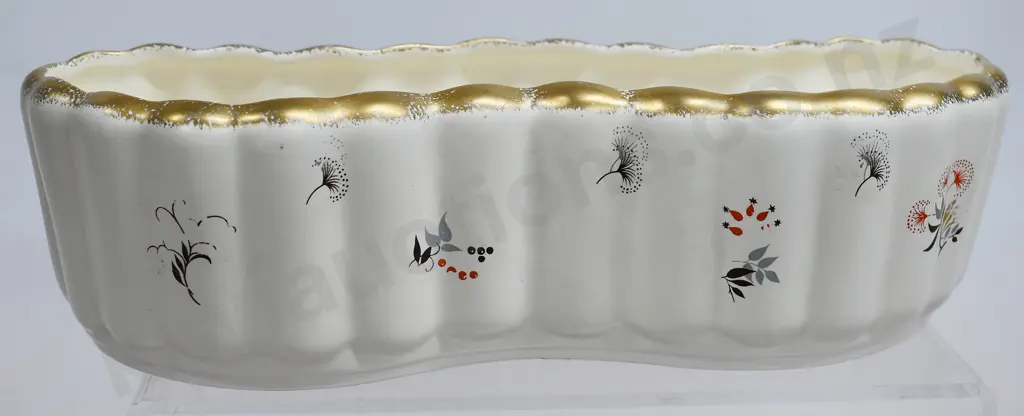 CROWN LYNN TROUGH VASE WITH DECORATION, NUMBER 106 Image 1++