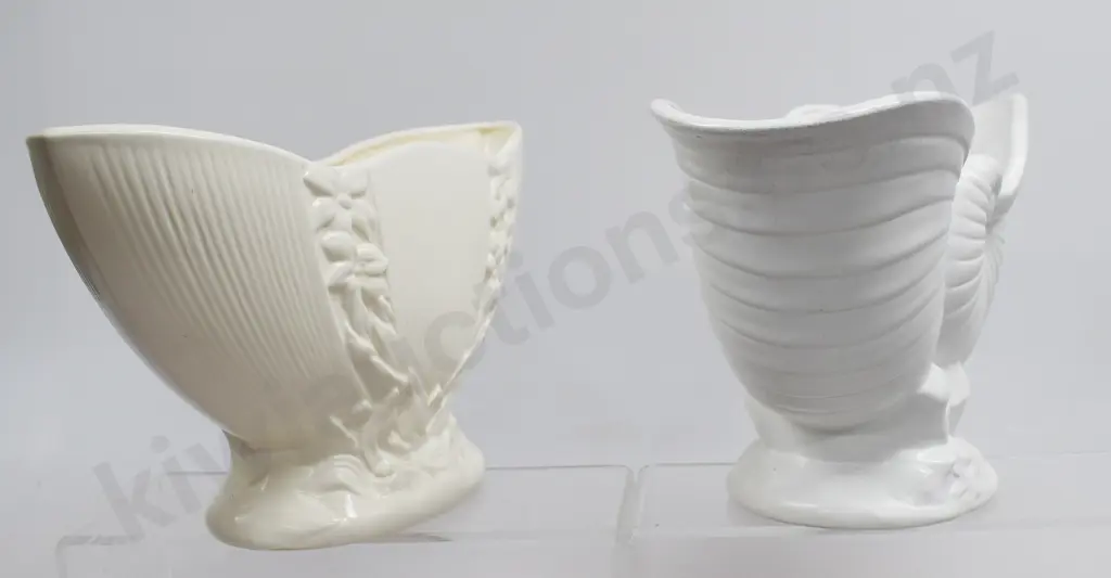 CROWN LYNN WHITE POTTERY MANTLE VASES Image 1++