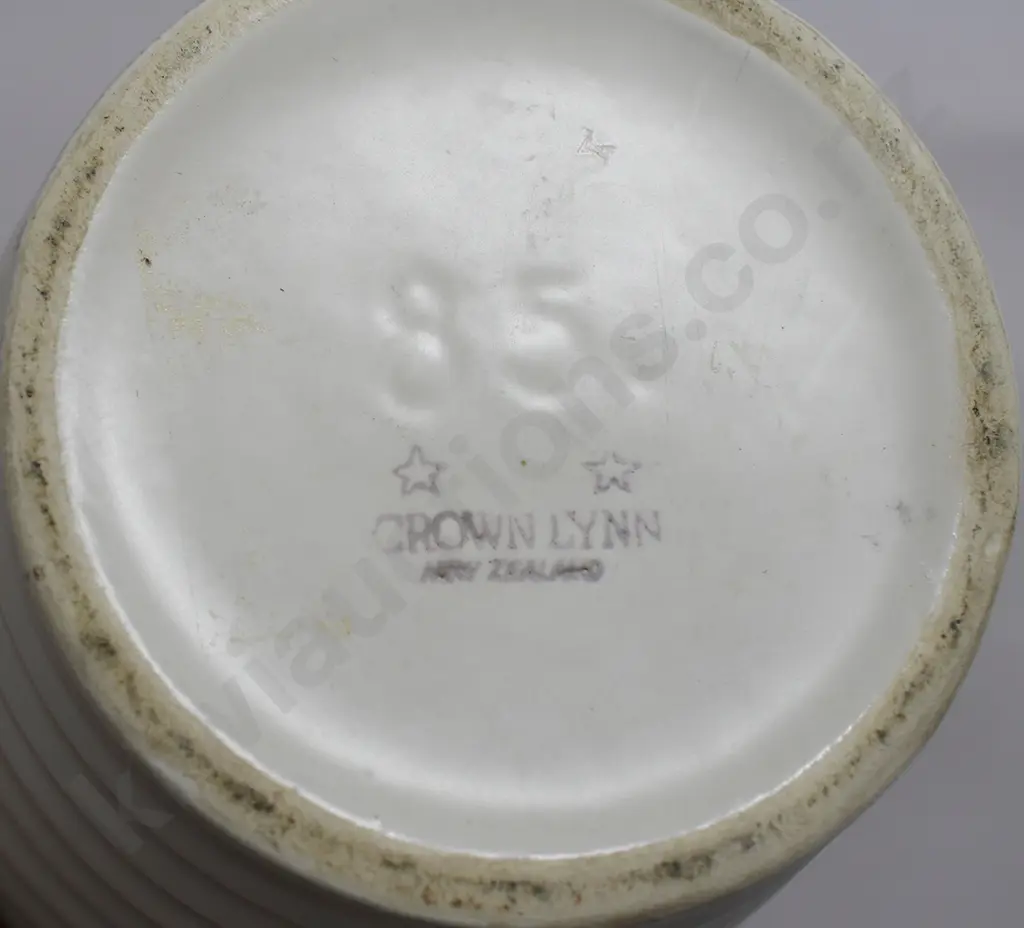 CROWN LYNN WHITE POTTERY MANTLE VASES Image 1++