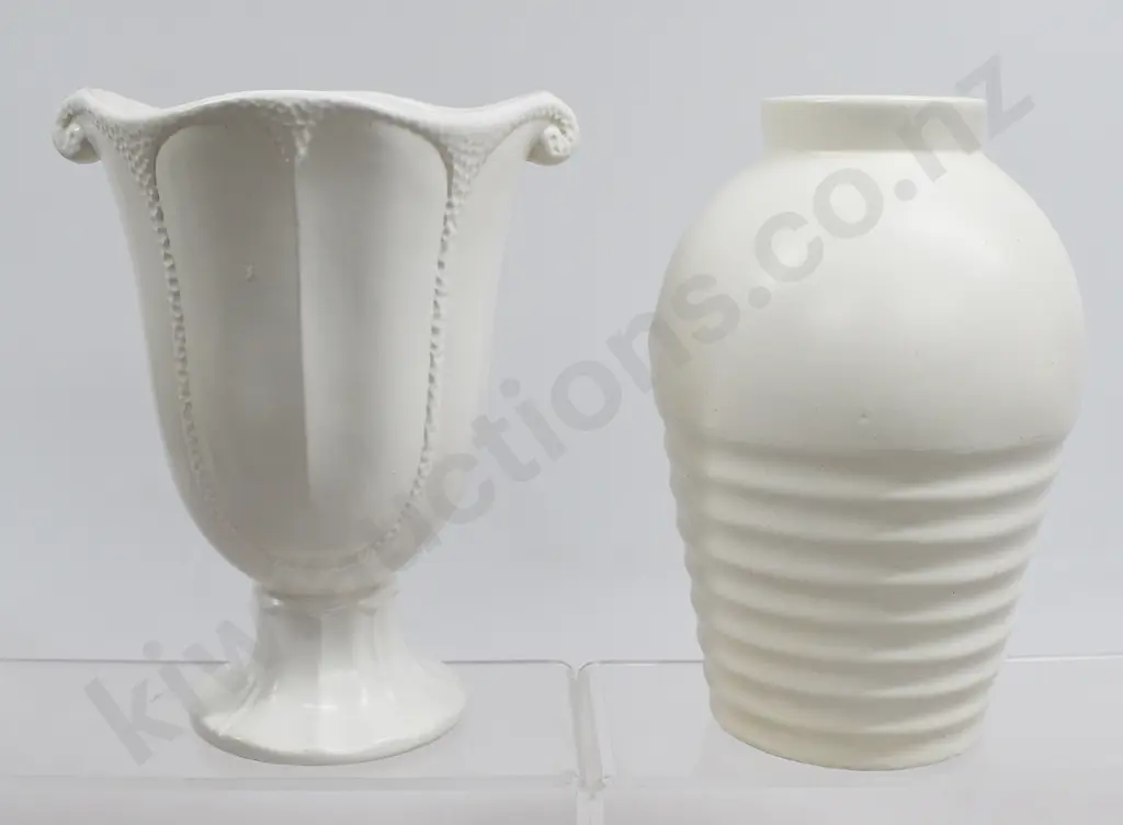 CROWN LYNN WHITE POTTERY MANTLE VASES Image 1++