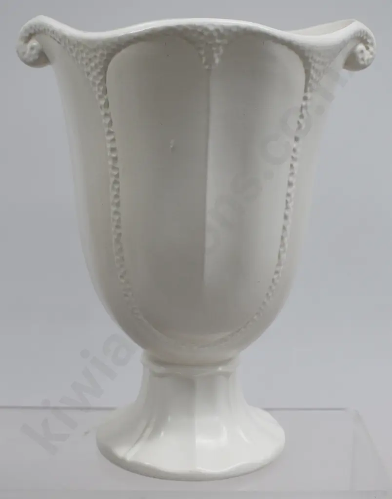 CROWN LYNN WHITE POTTERY MANTLE VASES Image 1++