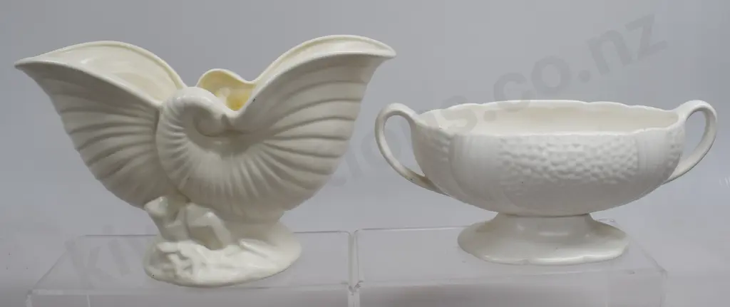 CROWN LYNN WHITE POTTERY MANTLE VASES Image 1++