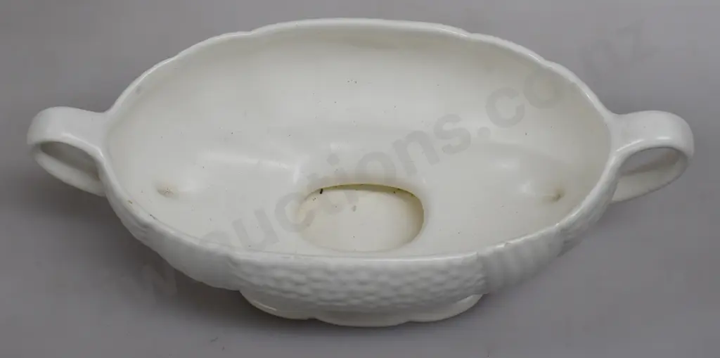 CROWN LYNN WHITE POTTERY MANTLE VASES Image 1++