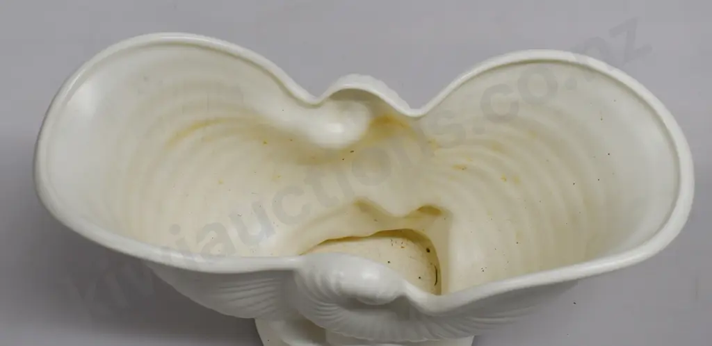 CROWN LYNN WHITE POTTERY MANTLE VASES Image 1++