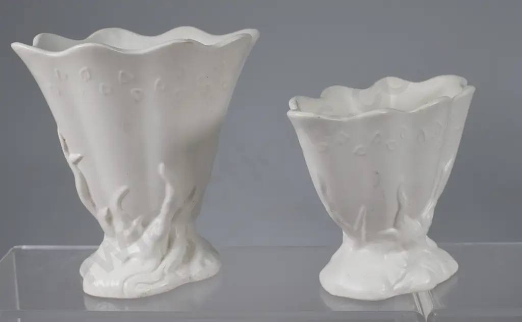 CROWN LYNN WHITE POTTERY MANTLE VASES Image 1++