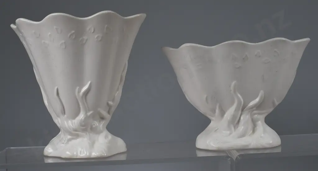 CROWN LYNN WHITE POTTERY MANTLE VASES Image 1++