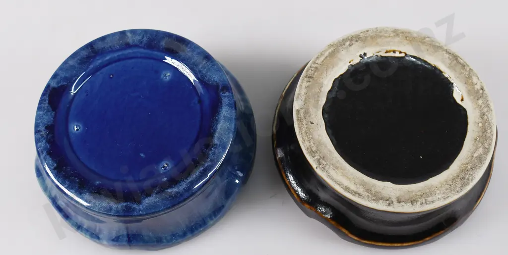 TEMUKA INSULATORS POTTERY ASHTRAYS Image 1++