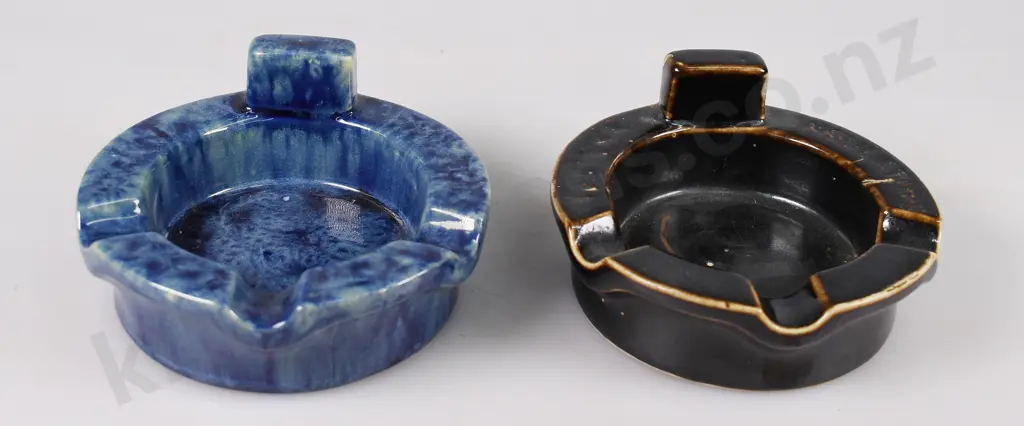 TEMUKA INSULATORS POTTERY ASHTRAYS Image 1++