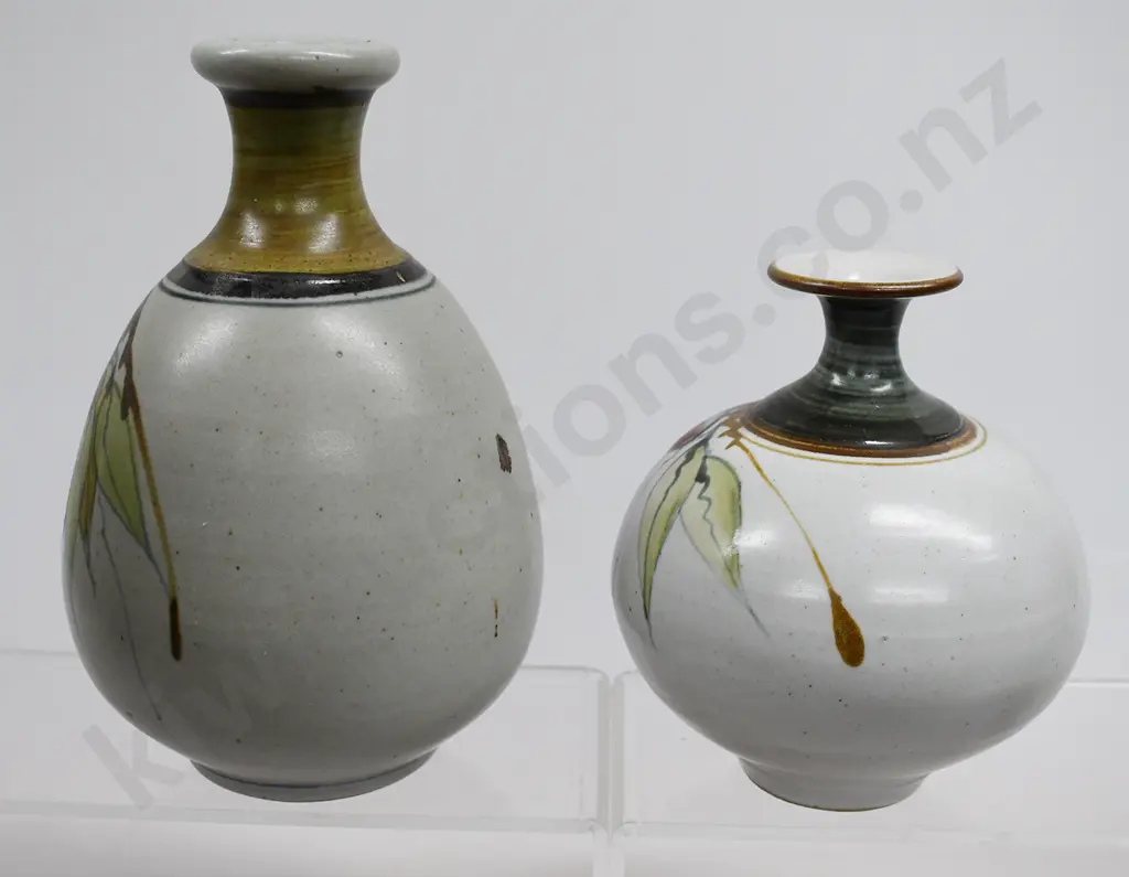 NEIL GRANT DUNEDIN, STUDIO POTTERY VASES & JUG Image 1++