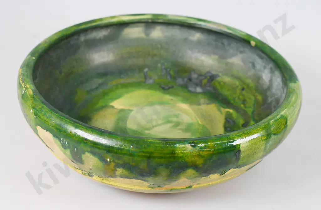 BRIAR GARDNER POTTERY BOWL Image 1++