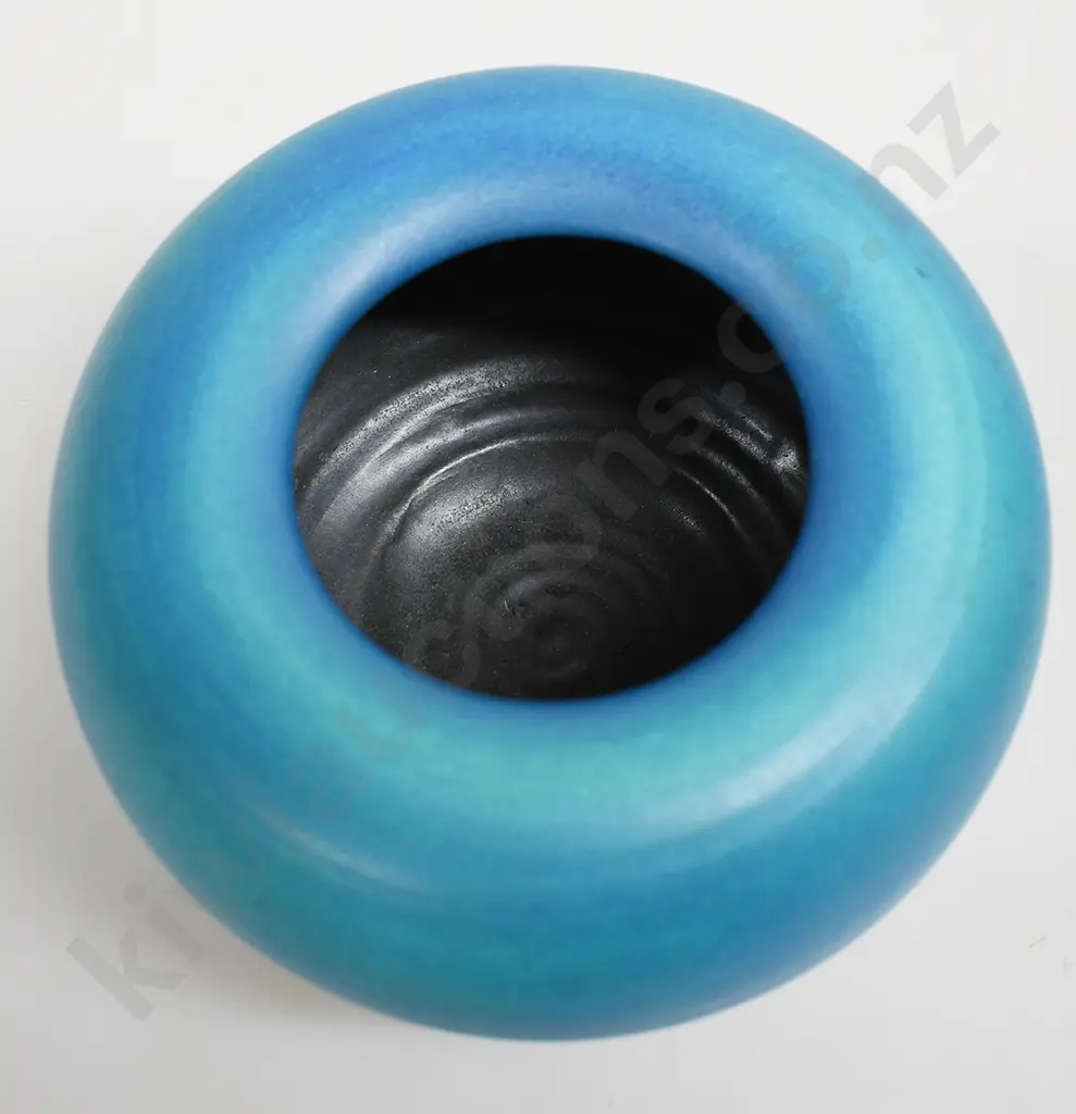 DANNY MOORWOOD, DUNEDIN POTTERY Image 1++