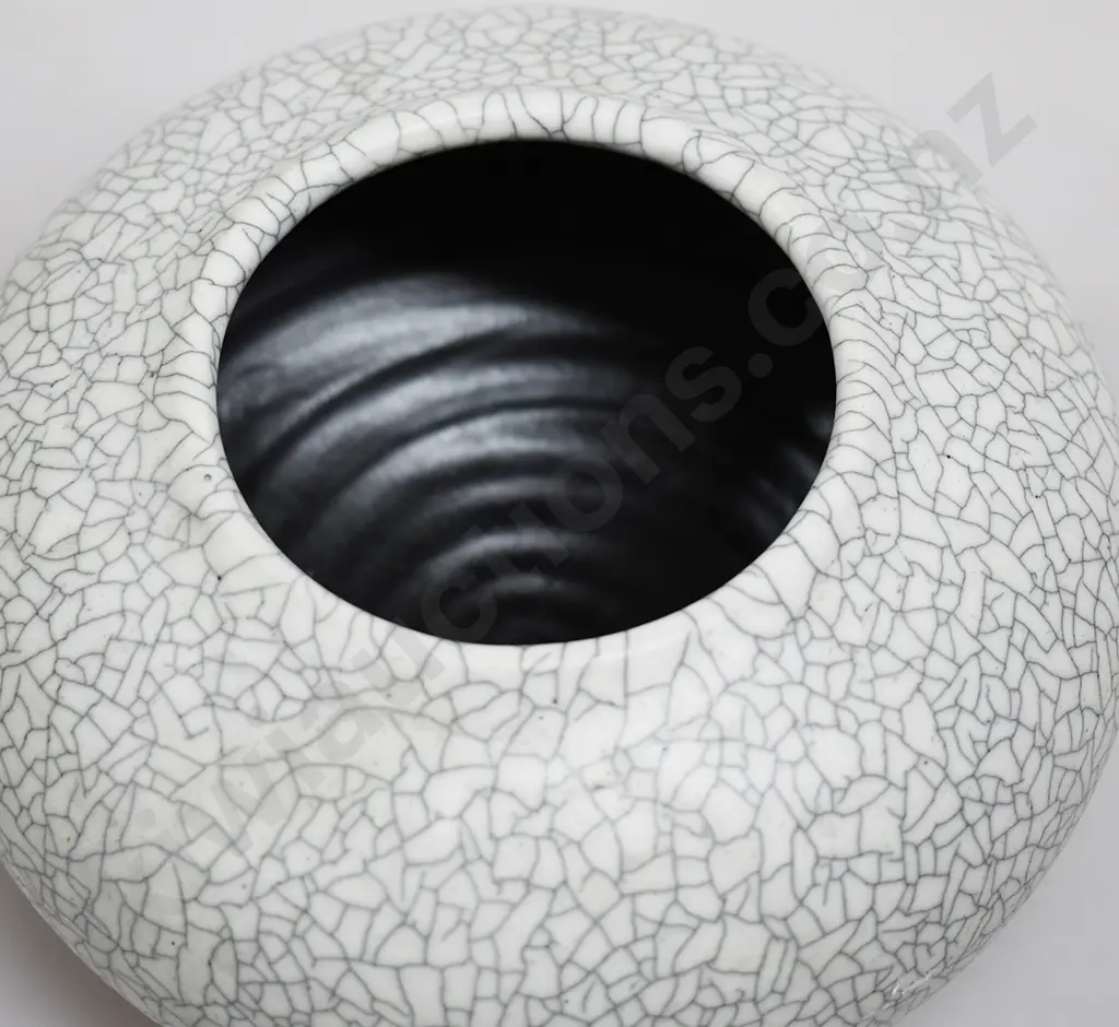 DANNY MOORWOOD, DUNEDIN POTTERY Image 1++