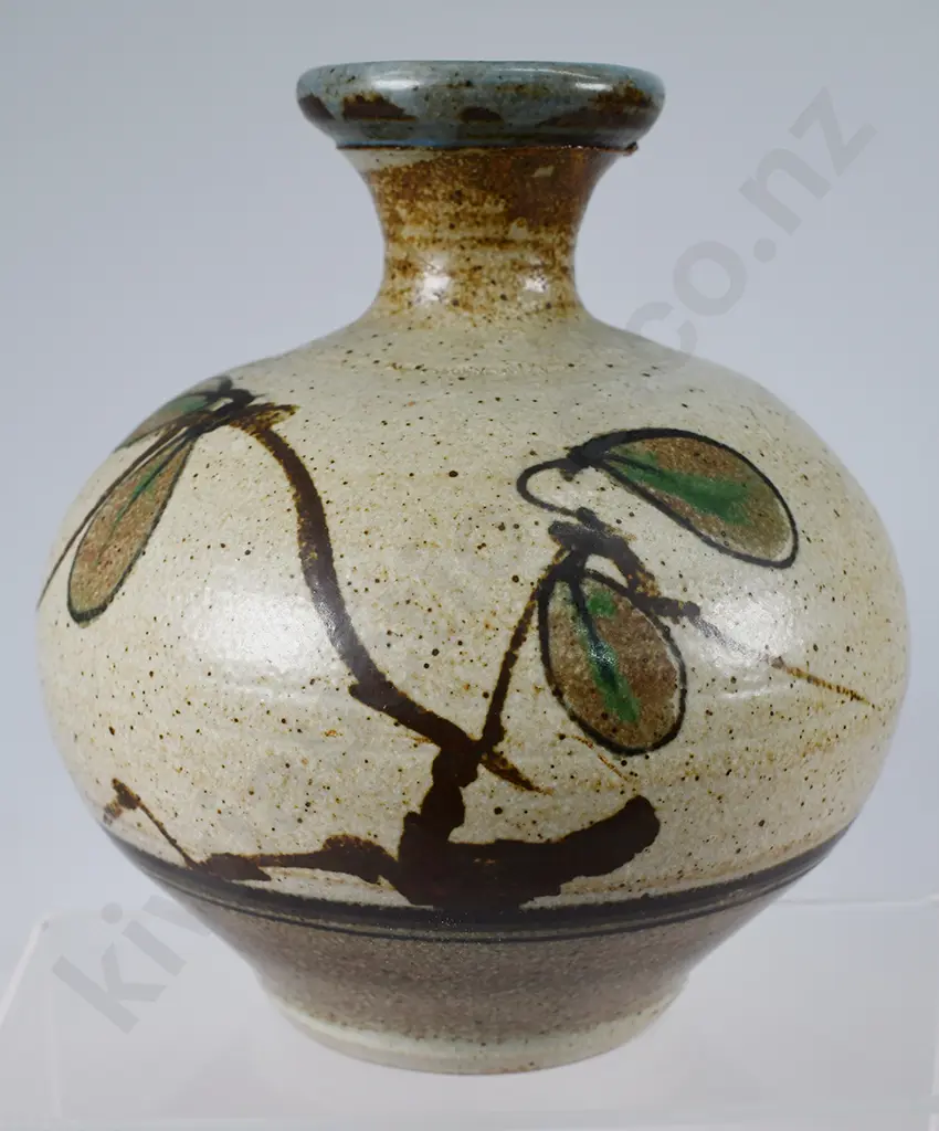 NEIL GRANT DUNEDIN, STUDIO POTTERY TEA POT & VASE Image 1++