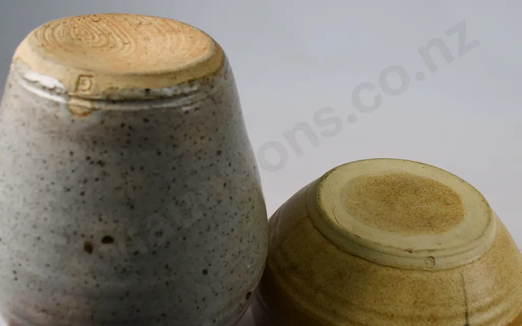 NEIL GRANT DUNEDIN, HANDLED JUG & BOWL Image 1++