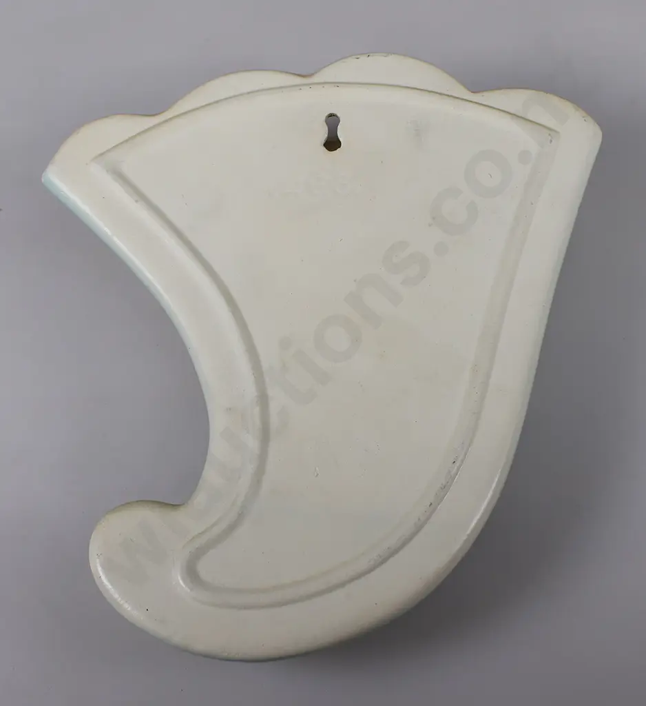 CROWN LYNN CORNUCOPIA WALL POCKET VASE ROYAL OAK STICKER Image 1++
