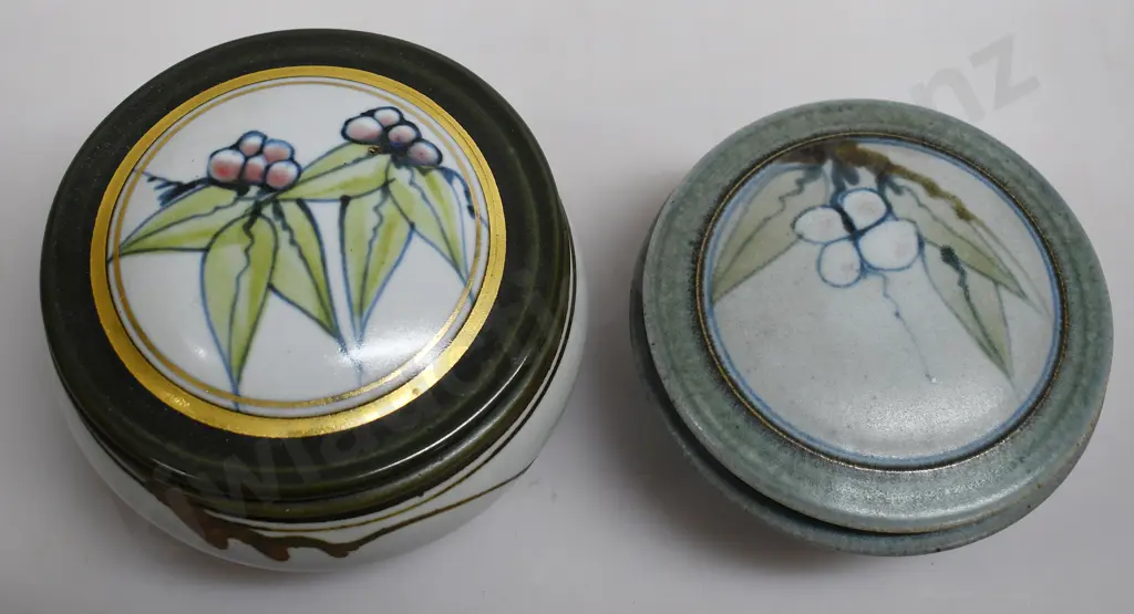 NEIL GRANT LIDDED TRINKET POTS Image 1++
