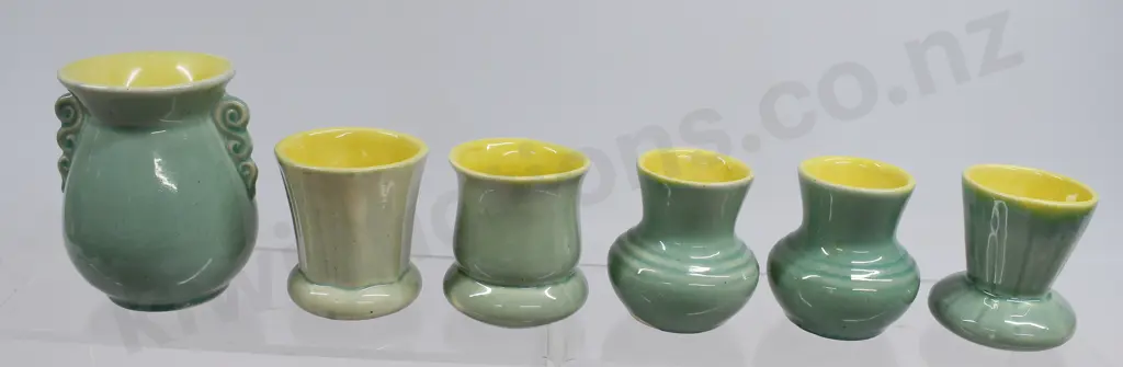 CROWN LYNN GREEN/YELLOW GLAZE MINI VASES Image 1++