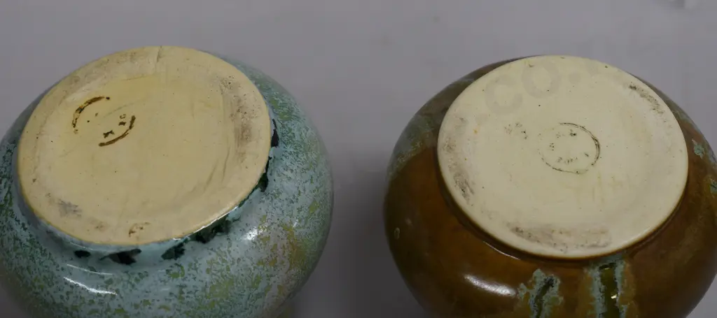 CROWN LYNN MINI VASES Image 1++