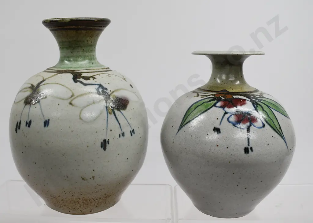 NEIL GRANT DUNEDIN, STUDIO POTTERY VASES Image 1++