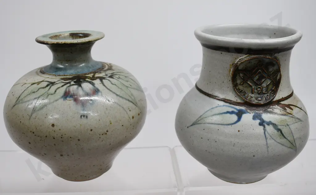 NEIL GRANT DUNEDIN, STUDIO POTTERY VASES Image 1++