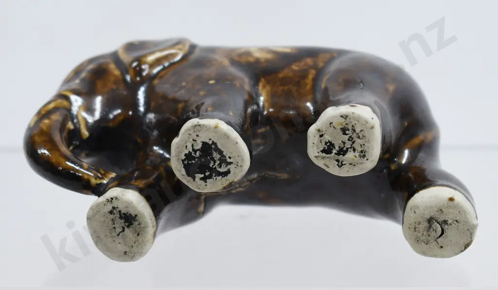 BENHAR POTTERY ELEPHANTS Image 1++